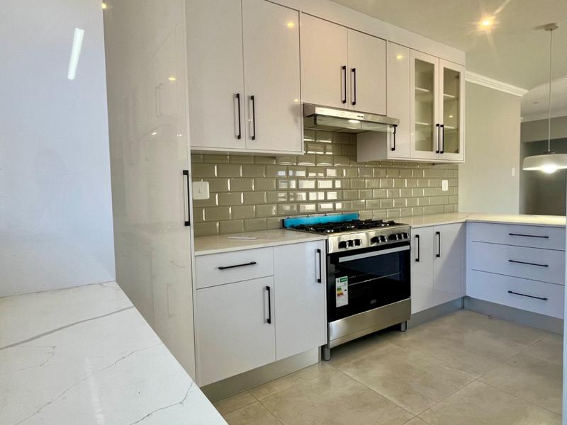 3 Bedroom Property for Sale in Fraaiuitsig Western Cape